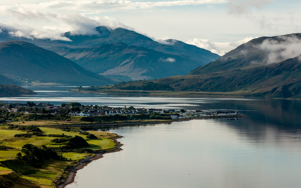 BREATHTAKING HIGHLANDS